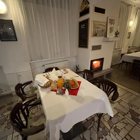 Vo Visnovom بيت ضيافة 3*