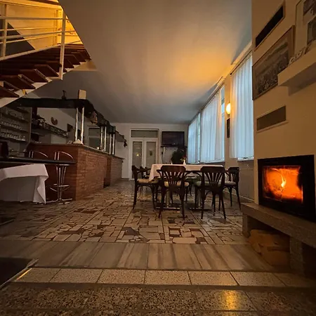 Vo Visnovom Gasthuis Stará Turá