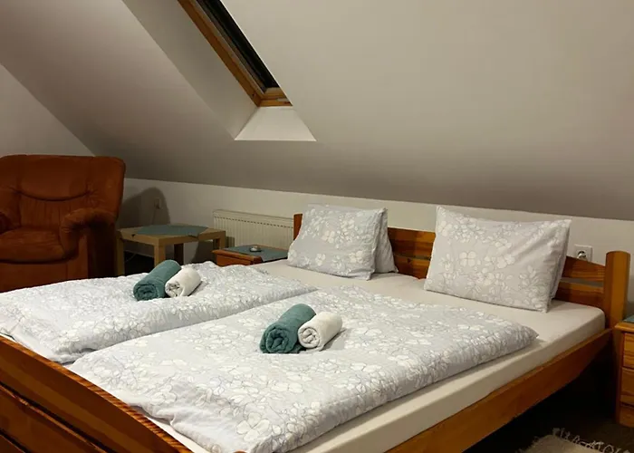 Vo Visnovom Gæstehus Stará Turá